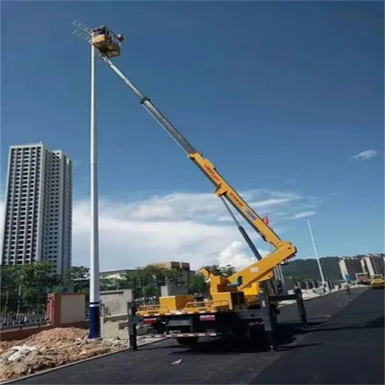 文登维修路灯的曲臂升降车出租