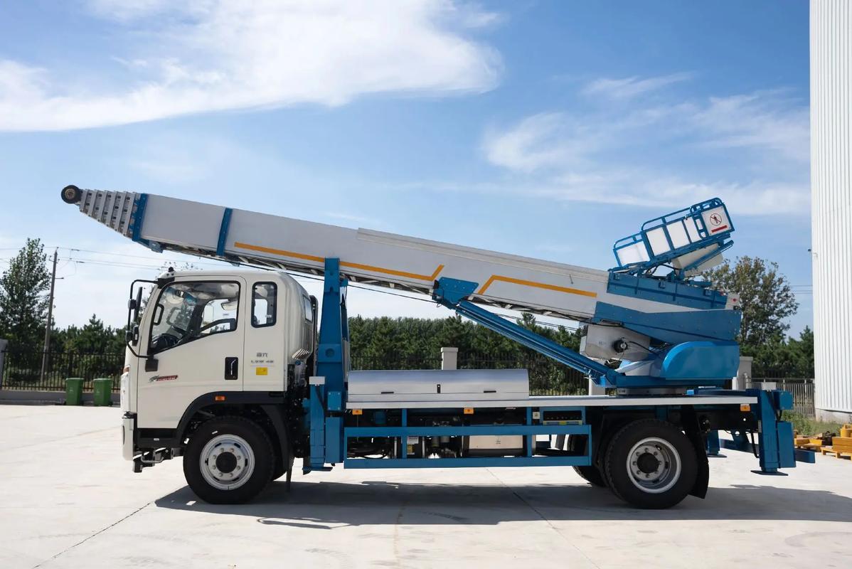 文登云梯上料车租赁费用